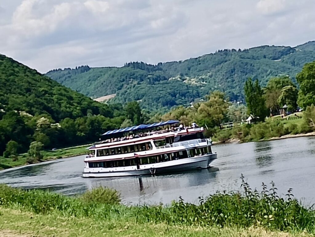 Moselschifffahrt Ernst